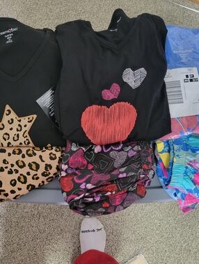 3 NWT Dreams Co Leopard Print, Hearts, Flowers, Pajama Set - 1x Tops, 2x Bottoms